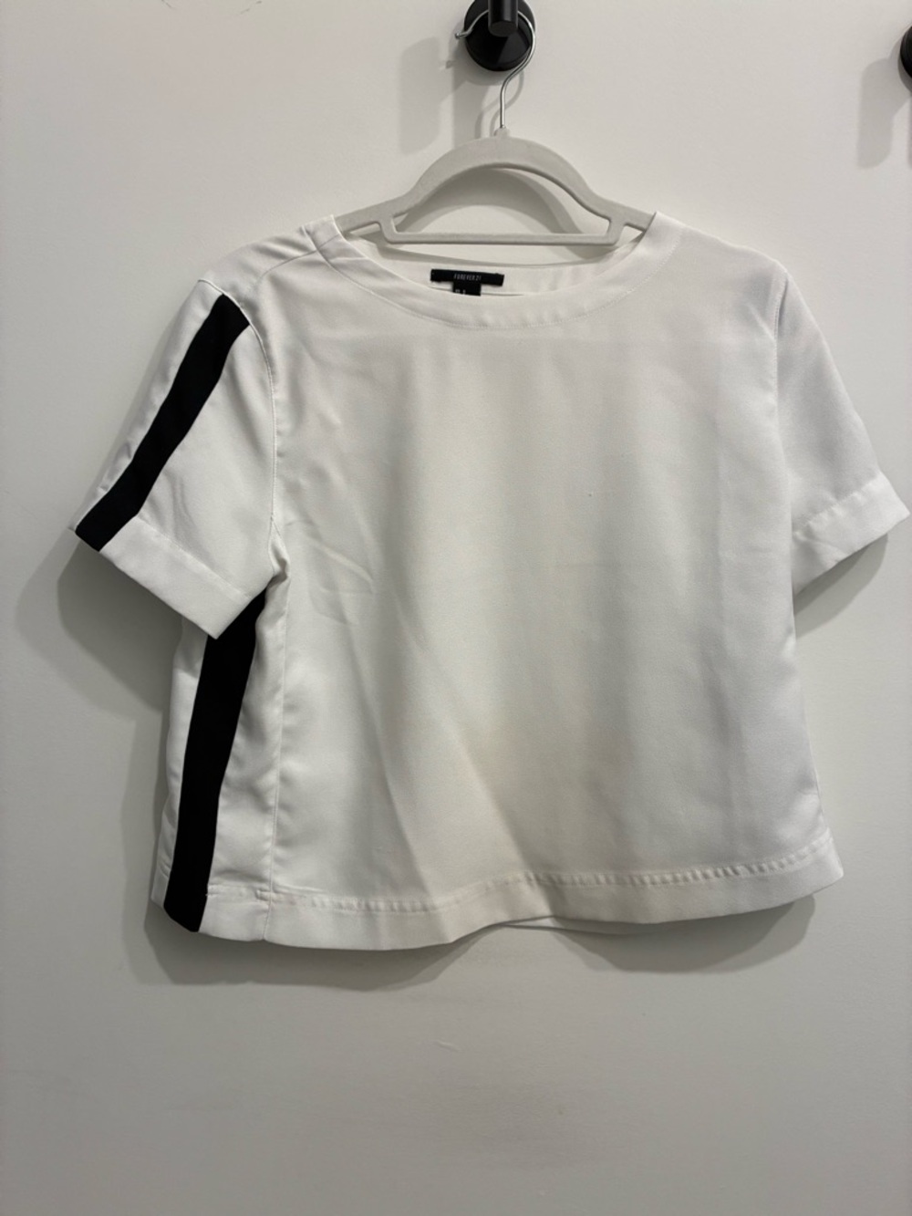 Forever 21 White Black Side Stripe Athleisure Tee Size S Casual Sporty
